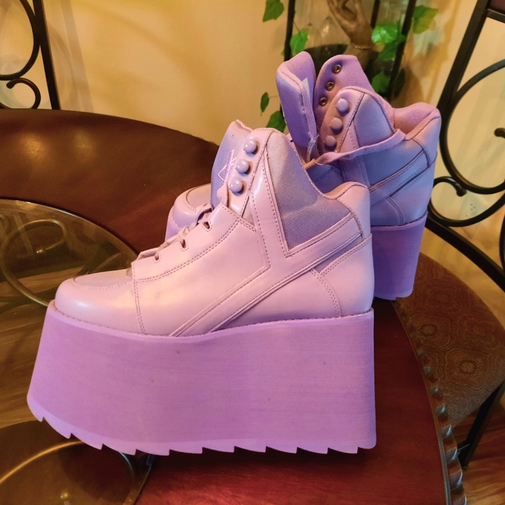 NEW Yru Qozmo Hi Platform Sneakers